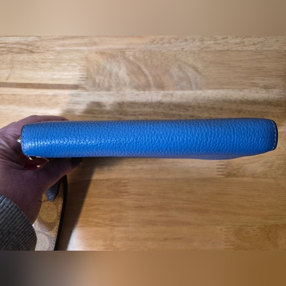 Coach Long Zip Around Leather Wallet NWOT - Picture 5 of 11